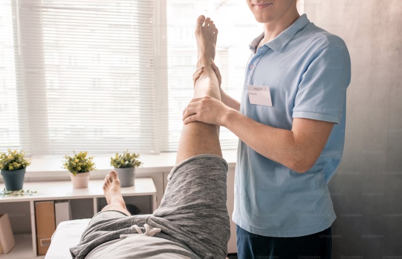 Best Hospital In Delhi For Knee Replacement.jpg